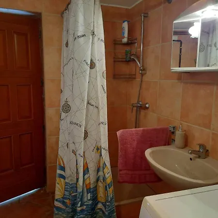 Δωμάτια σε οικογενειακή κατοικία Patrick'S Hause